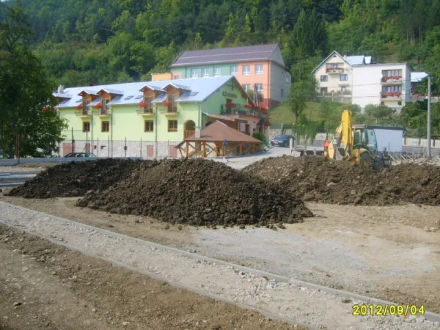 Výstavba verejného priestranstva pri Penzióne