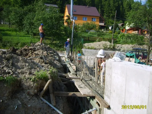 Výstavba verejného priestranstva pri Penzióne