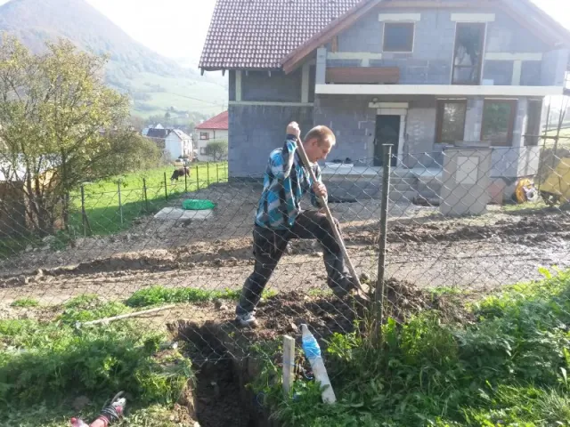 Výstavba prírodného javiska v MŠ