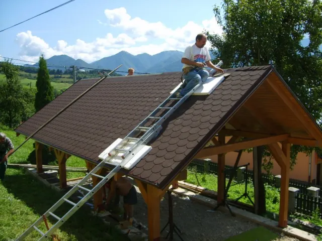 Výstavba altánku v ZŠ