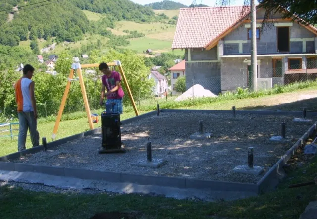 Výstavba altánku v MŠ