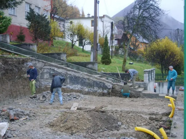 Oporný múr ZŠ