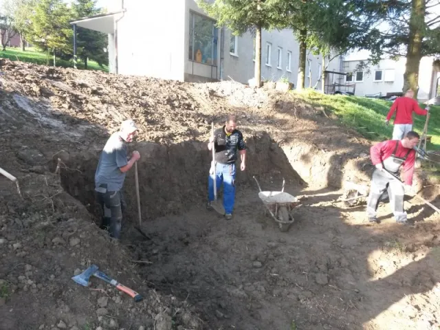 Výstavba prírodného javiska v MŠ