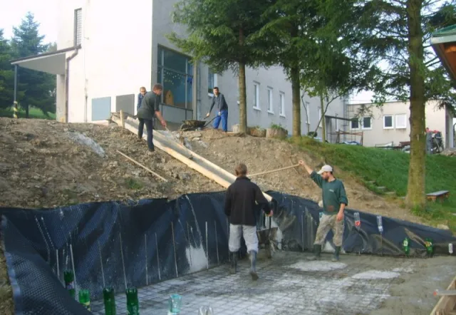 Výstavba prírodného javiska v MŠ