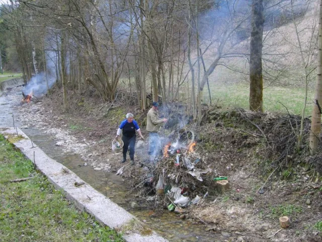 Čistenie potokov v obci
