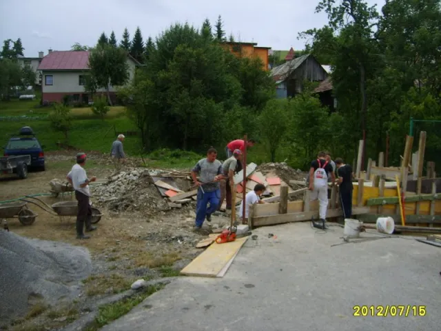 Výstavba verejného priestranstva pri Penzióne